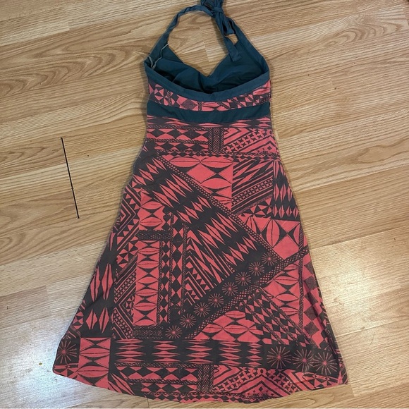 Patagonia women’s XS halter dress tribal coral built in bra - Picture 4 of 8